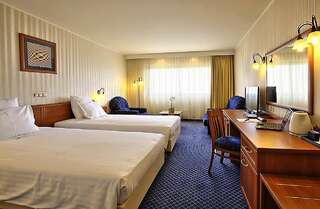Отель Grand Hotel Plovdiv Пловдив Классический двухместный номер с 1 кроватью или 2 отдельными кроватями и бесплатной парковкой-3